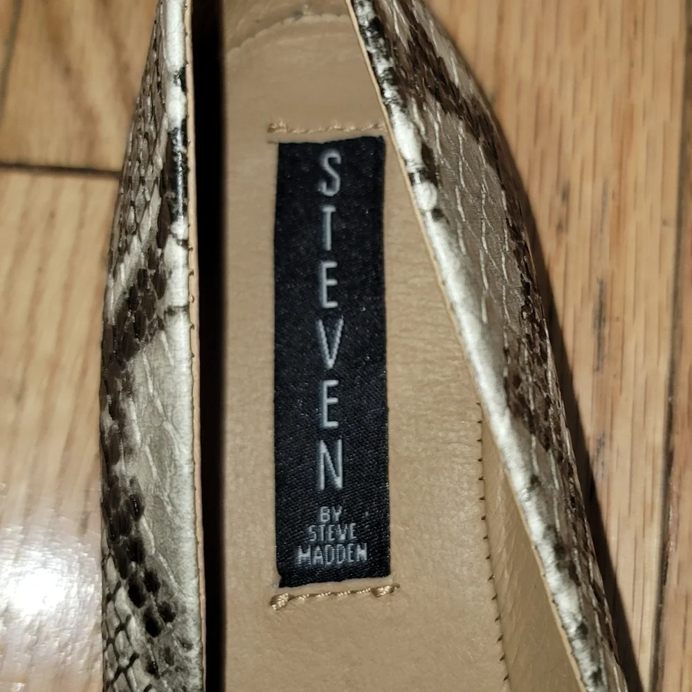 NEW IN BOX Steve Madden Haylie Loafers